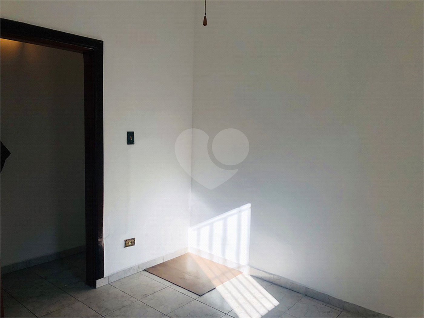Casa à venda com 3 quartos, sendo 1 suíte,  no Centro, Mogi das Cruzes, SP