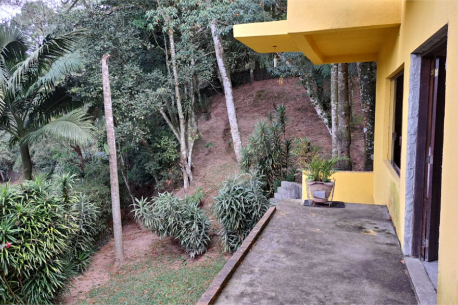 Casa à venda com 3 quartos, sendo 1 suíte, no condomínio Alpes da Cantareira, Mairiporã - SP