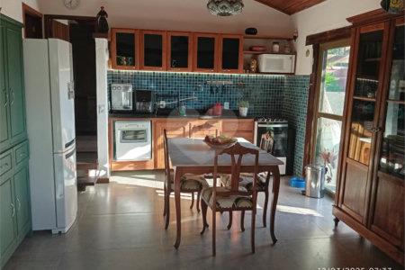 Casa à venda com 4 quartos, sendo 3 suítes, em Geribá, Armação dos Búzios, RJ