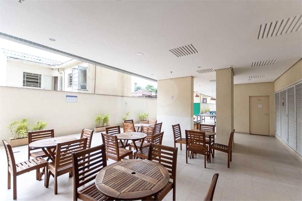Apartamento à venda com 2 quartos, sendo 1 suíte, em Praça da Bandeira, Rio de Janeiro, RJ
