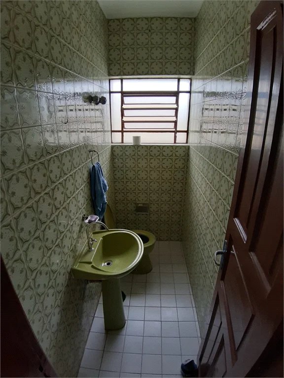 Sobrado à venda com 4 quartos, sendo 1 suíte, em Vila Gomes, São Paulo, SP