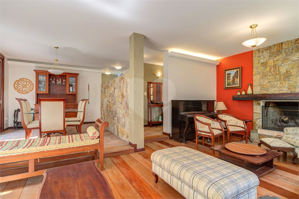 Casa à venda com 3 suítes no condomínio Canumá, São Paulo - SP