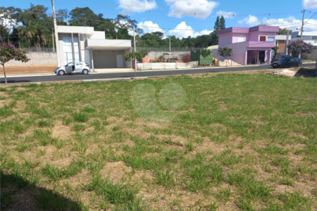 Terreno no Condomínio Faixa Azul.