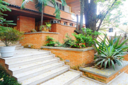 Sobrado à venda com 4 suítes em Jardim Cordeiro, São Paulo, SP