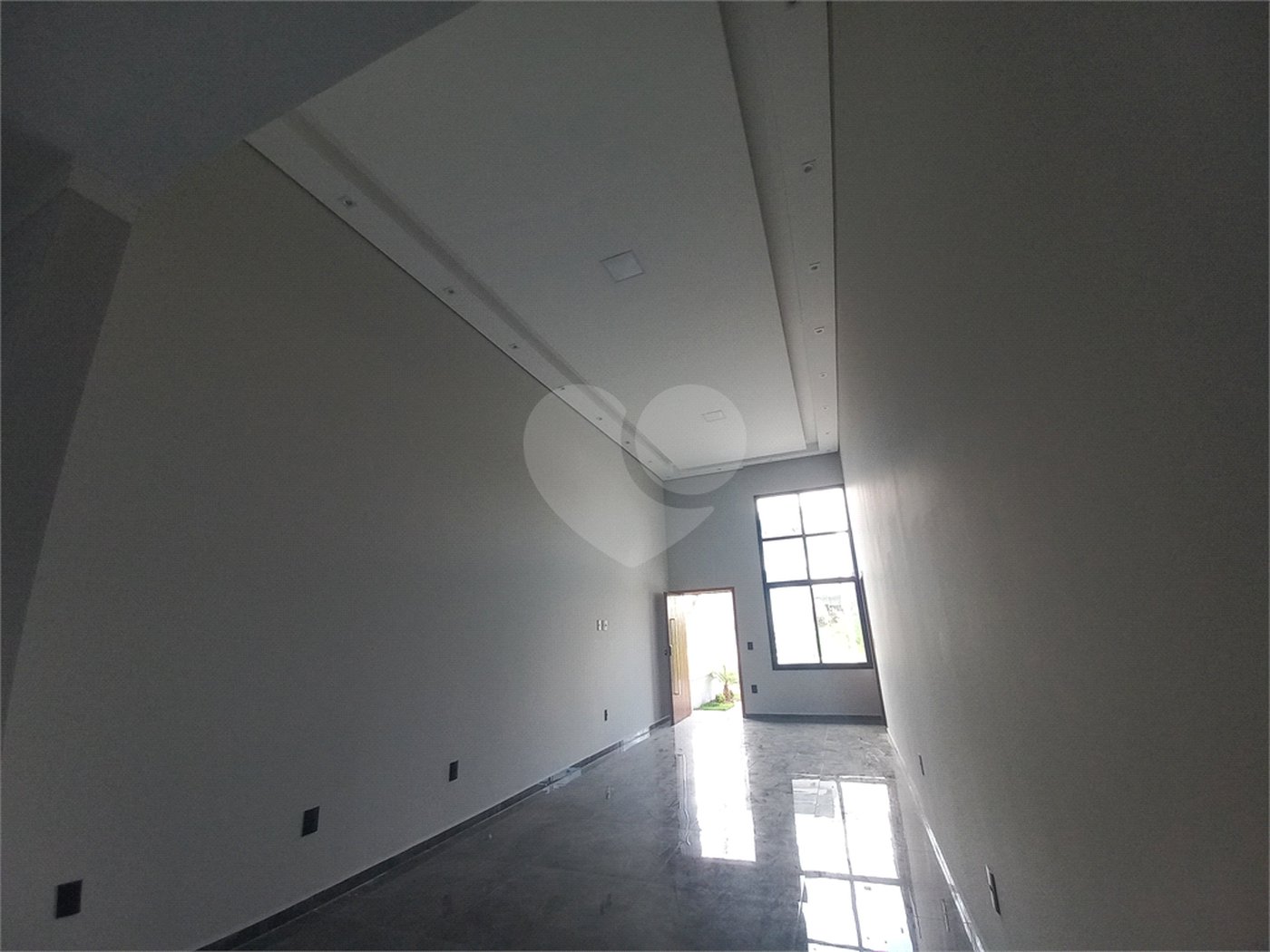 Casa à venda com 3 quartos, sendo 1 suíte, no condomínio Horto Florestal Villagio, Sorocaba - SP