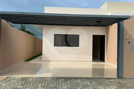 Casa à venda com 3 suítes em Vila Petrópolis, Atibaia, SP