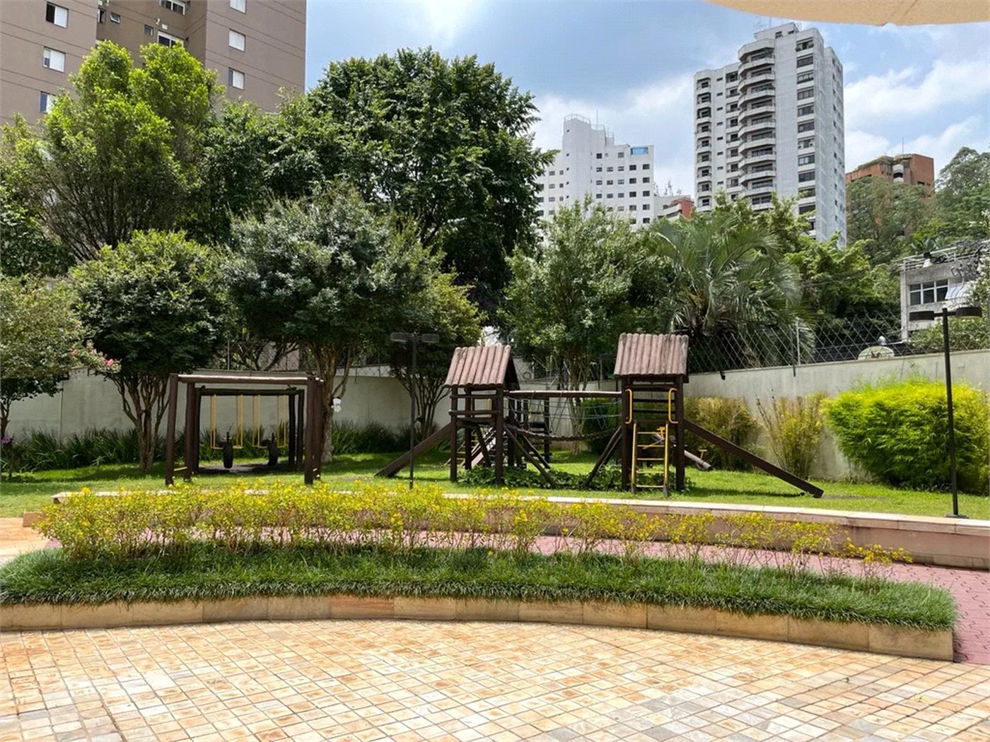 Apartamento à venda com 3 suítes em Vila Andrade, São Paulo, SP