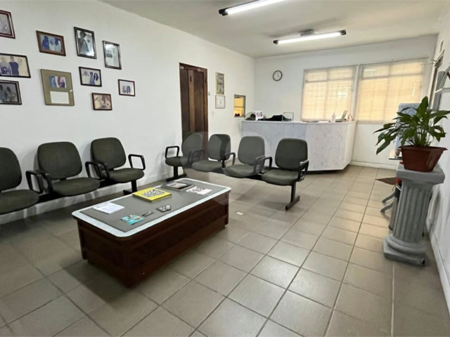 Casa à venda com 8 quartos, sendo 1 suíte,  em Vila Mariana, São Paulo, SP
