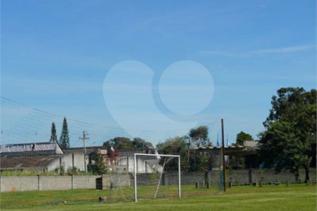 Casa à venda com 4 quartos, sendo 2 suítes, no condomínio Primavera, Salto - SP