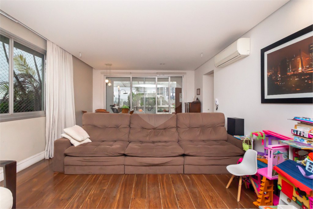 Apartamento à venda com 2 quartos, sendo 1 suíte, em Campo Belo, São Paulo, SP