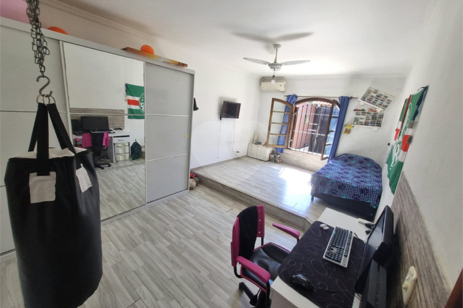 Sobrado à venda com 2 quartos, sendo 1 suíte, em Santa Teresinha, São Paulo, SP
