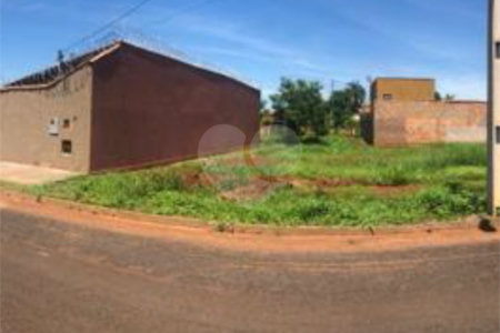 Terreno à venda no Centro, Planura, MG