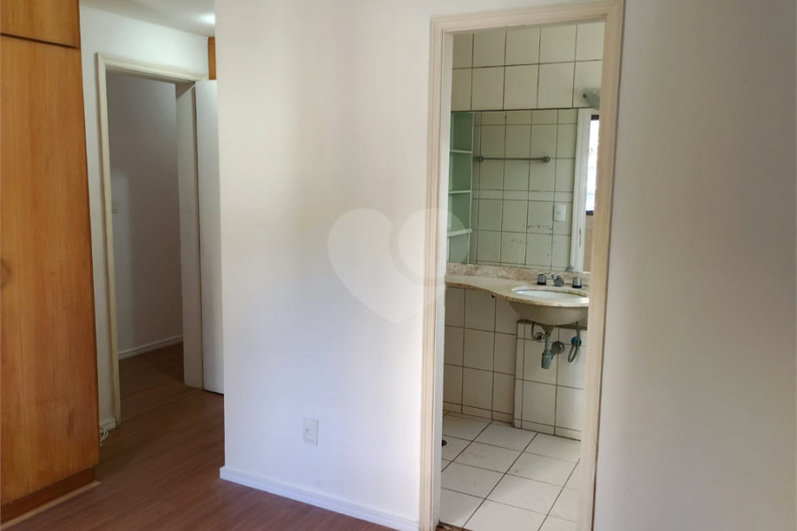 Apartamento à venda com 2 quartos, sendo 1 suíte, em Morumbi, São Paulo, SP