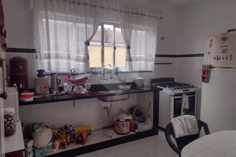 Sobrado à venda com 3 quartos, sendo 1 suíte,  em Vila Medeiros, São Paulo, SP