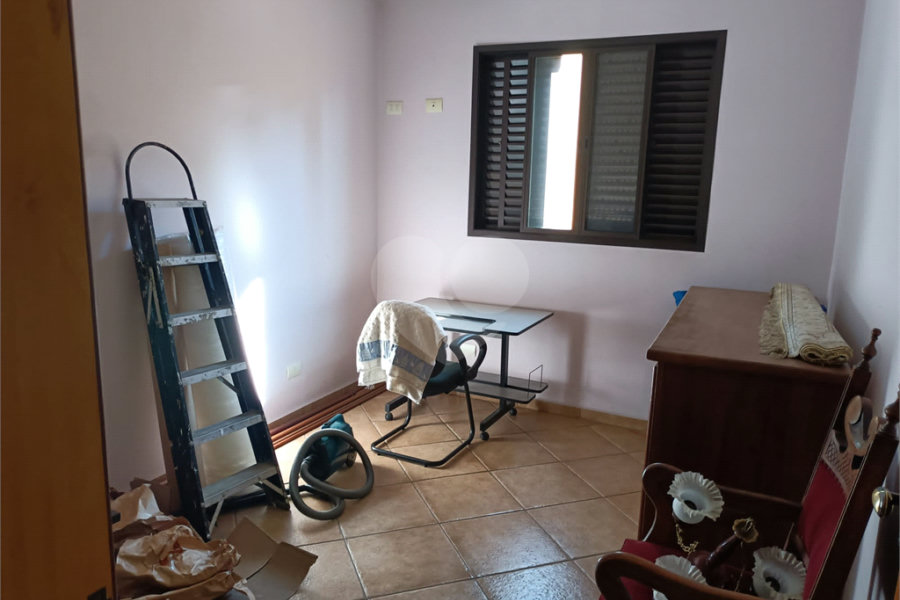 Sobrado à venda com 3 quartos, sendo 1 suíte, em Vila Paiva, São Paulo, SP