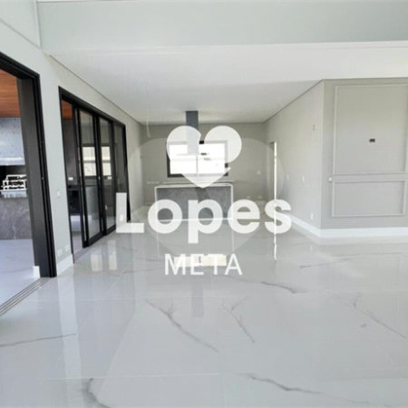 Casa à venda com 5 quartos, sendo 4 suítes, no condomínio Alphaville 1, São José dos Campos - SP