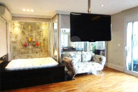 Casa à venda com 4 suítes em Jardim da Saúde, São Paulo, SP