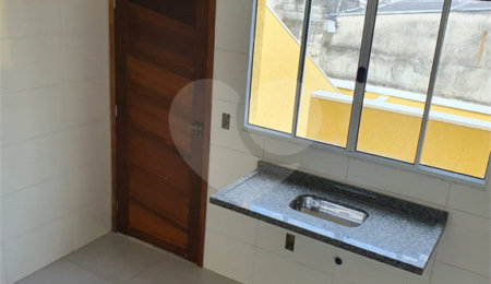 Sobrado à venda com 2 quartos em Vila Ponte Rasa, São Paulo, SP