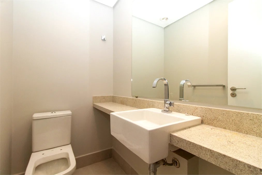 Apartamento à venda ou para alugar com 3 suítes em Jardim Morumbi, São Paulo, SP