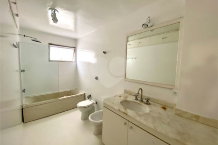 Apartamento para alugar com 3 quartos, sendo 1 suíte, em Jardim Europa, São Paulo, SP