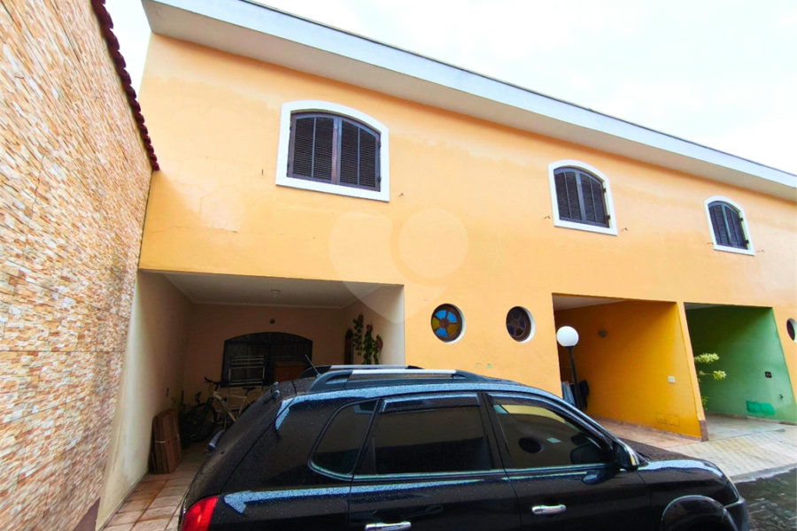 Casa à venda com 3 quartos, sendo 1 suíte, no condomínio Res Crisciúma, São Paulo - SP