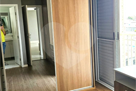 Apartamento à venda com 3 quartos, sendo 1 suíte, em Vila Paulo Silas, São Paulo, SP