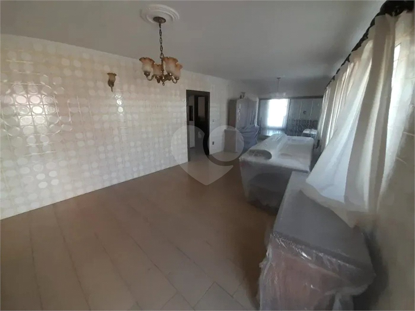 Casa à venda com 3 quartos, sendo 2 suítes,  em Vila Jardini, Sorocaba, SP