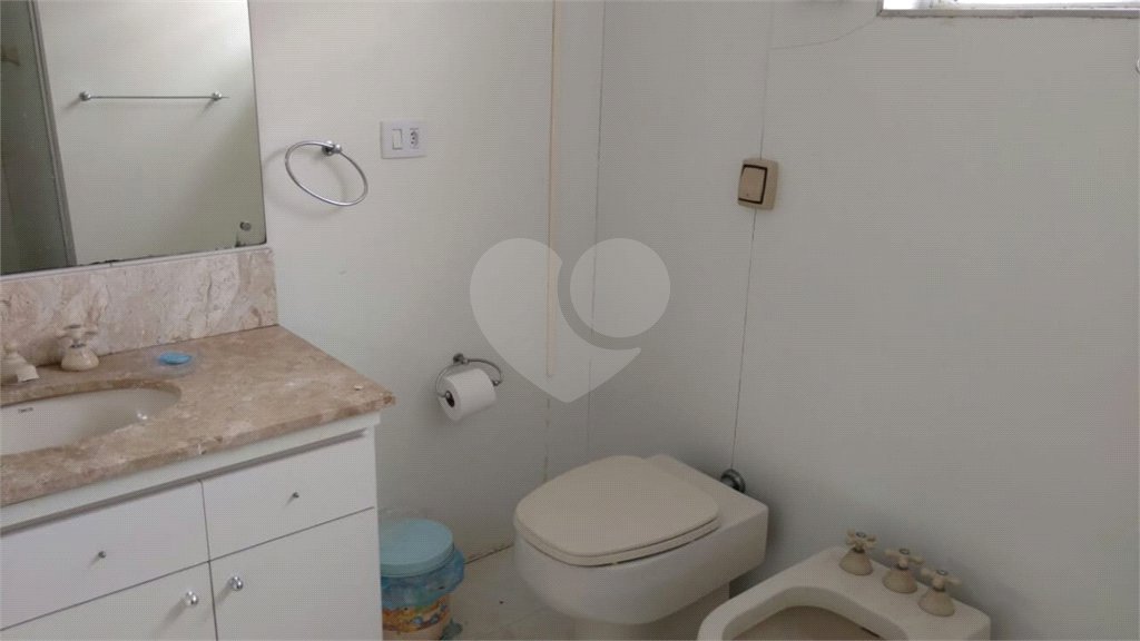 Sobrado à venda com 3 quartos, sendo 1 suíte, em Brooklin Paulista, São Paulo, SP