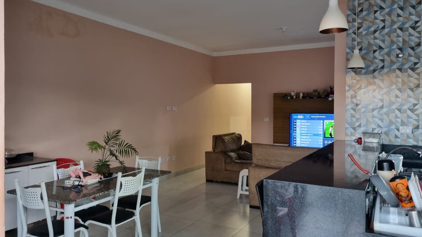 Sobrado à venda com 3 quartos, sendo 1 suíte,  em Jardim Alvorada, Três Lagoas, MS