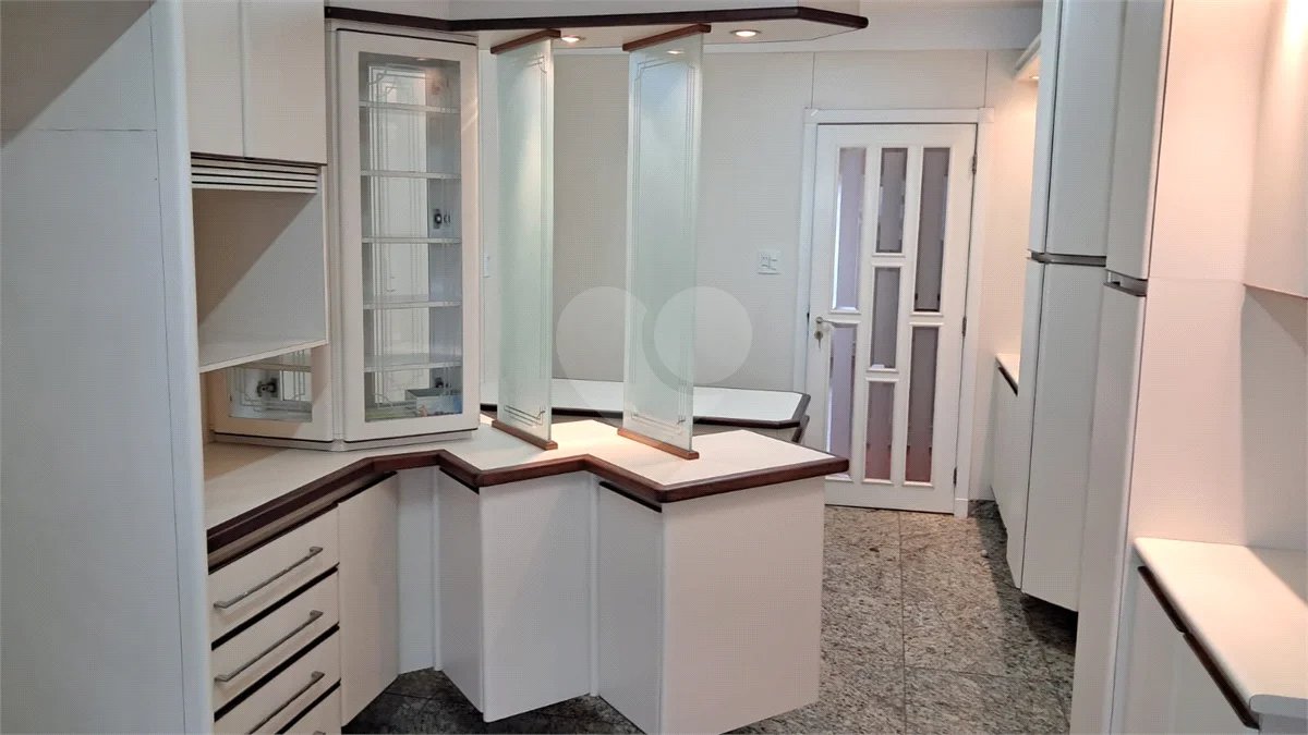 Apartamento à venda ou para alugar com 4 suítes em Santo Amaro, São Paulo, SP