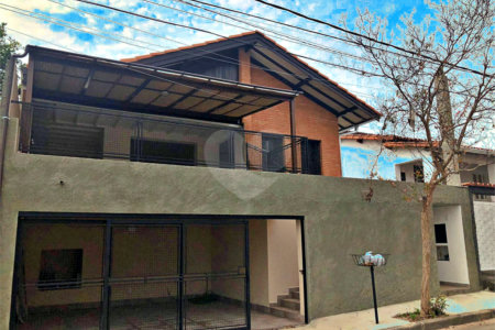 Casa à venda com 3 suítes no Centro, Vinhedo, SP
