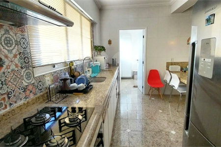 Cobertura à venda com 4 quartos, sendo 2 suítes,  em Vila Embaré, Valinhos, SP