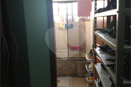 Casa à venda com 3 quartos, sendo 1 suíte,  em Vila Oliveira, Mogi das Cruzes, SP