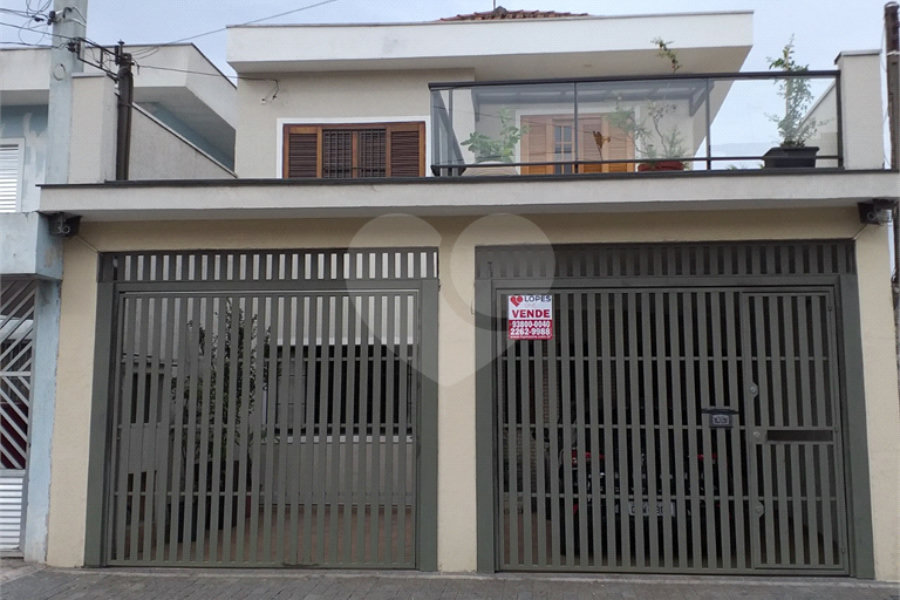 Sobrado à venda com 3 suítes em Vila Nivi, São Paulo, SP