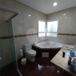 Casa à venda com 3 quartos, sendo 1 suíte, no condomínio Mosaico da Serra, Mogi das Cruzes - SP