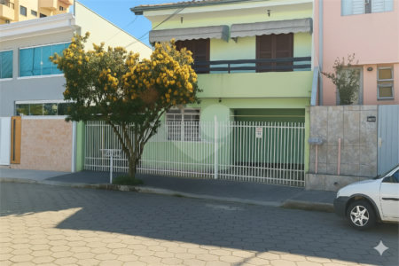 Casa à venda com 6 quartos em Vila Maria, Itapetininga, SP