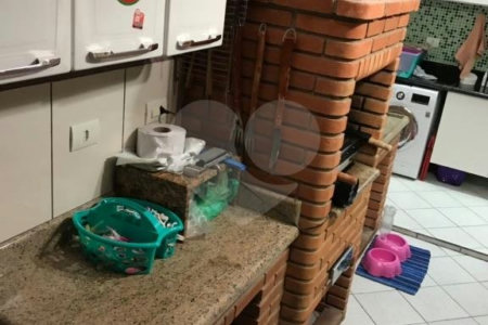 Casa à venda com 3 quartos, sendo 1 suíte, no condomínio Residencial Gabriela, São Paulo - SP