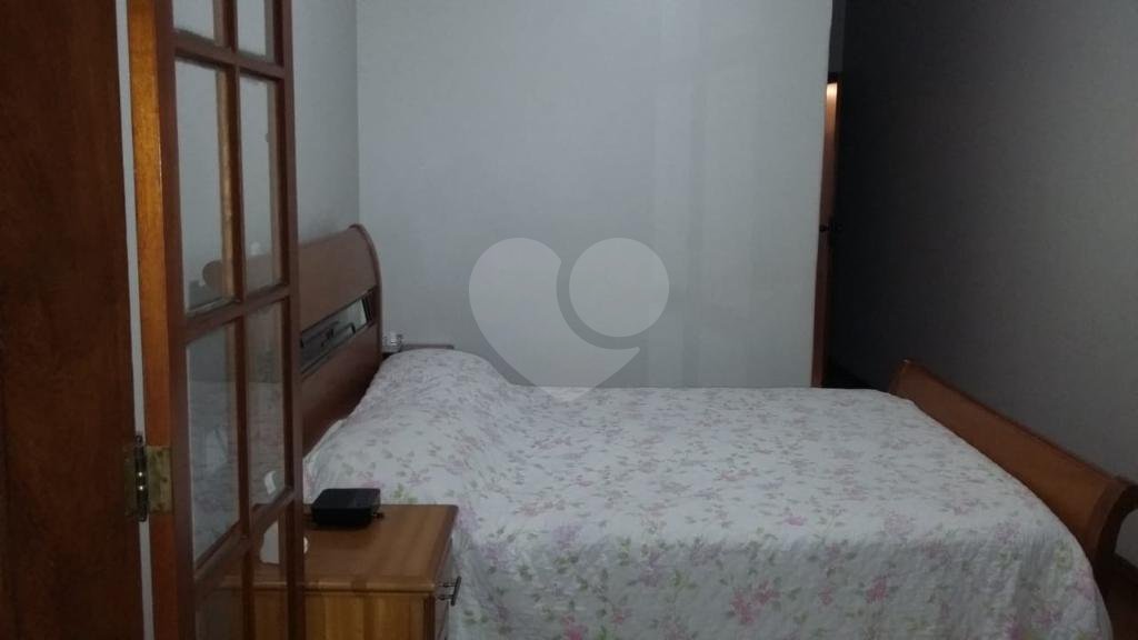 Sobrado à venda com 3 suítes em Chora Menino, São Paulo, SP