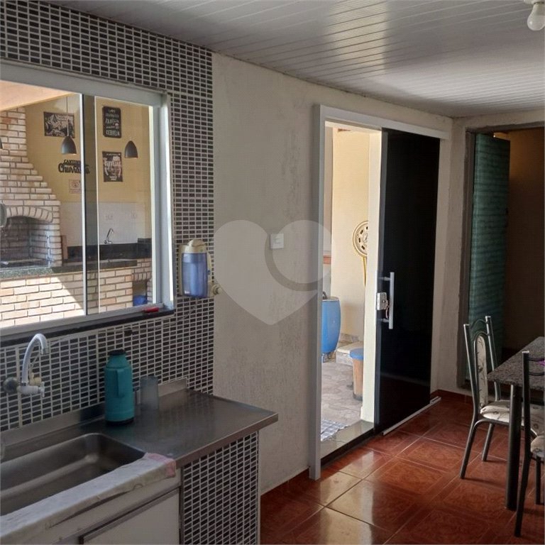 Casa de Vila à venda com 3 quartos em Jardim Santa Cruz, Salto, SP