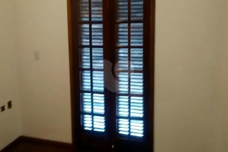 Casa à venda com 3 quartos, sendo 1 suíte,  em Vila Campesina, Osasco, SP