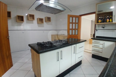 Sobrado à venda com 3 suítes em Vila Medeiros, São Paulo, SP