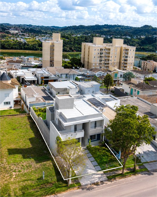 Casa à venda com 3 suítes no condomínio Via Castelli, Louveira - SP