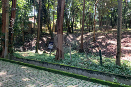 Terreno à venda no condomínio Chácara Flora, São Paulo - SP