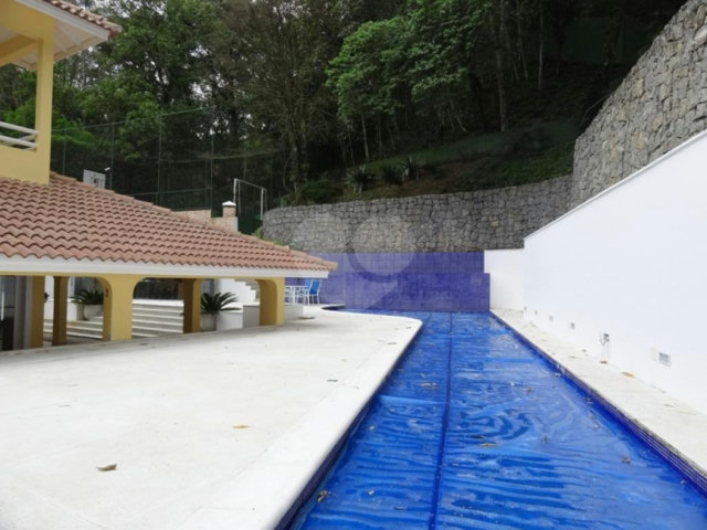 Casa à venda com 4 suítes no condomínio Jardim Ibiratiba, São Paulo - SP