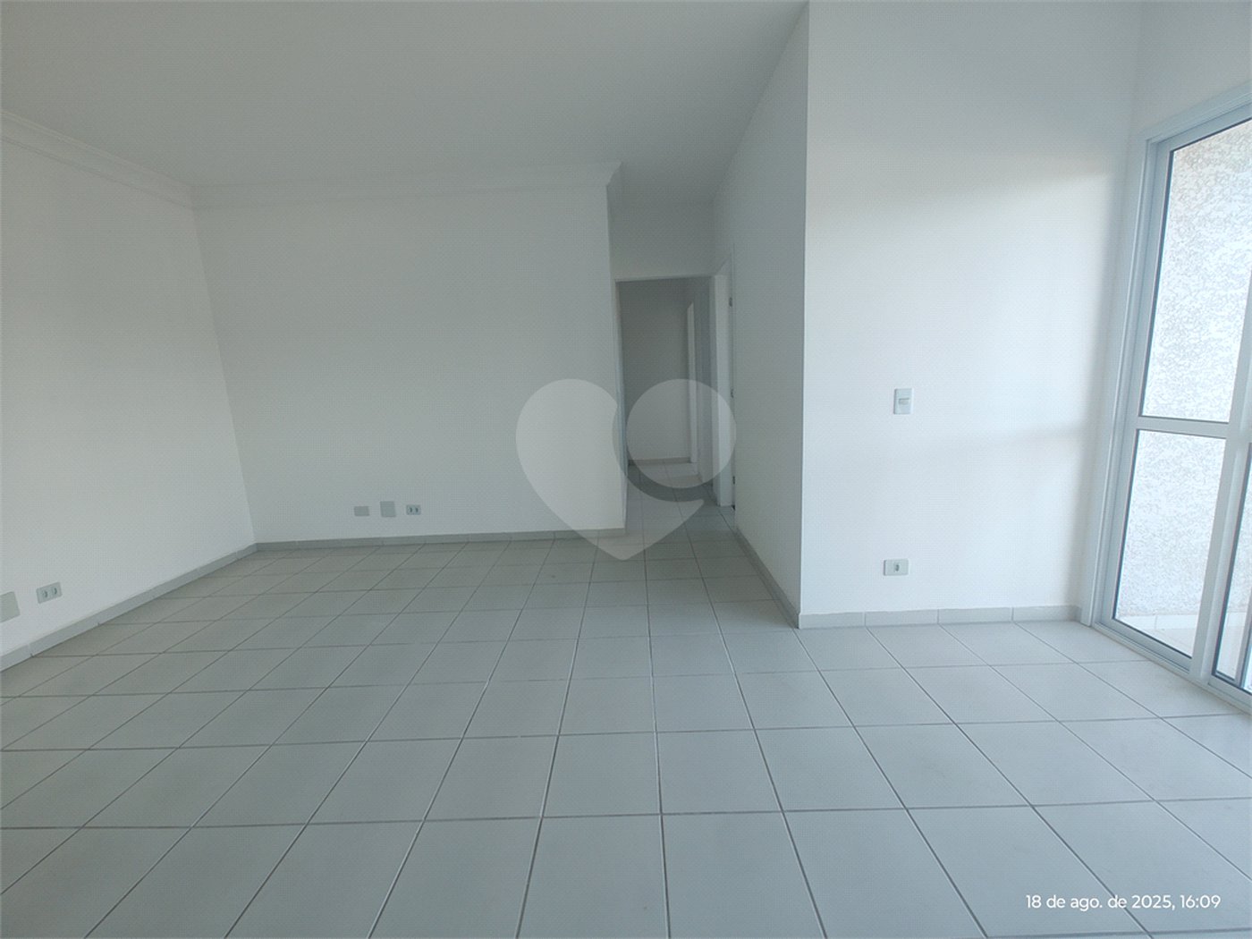 Apartamento para alugar com 3 quartos, sendo 1 suíte,  em Jardim das Palmeiras, Atibaia, SP