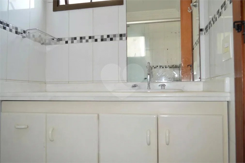Apartamento à venda com 3 quartos, sendo 1 suíte, em Jardim Vila Mariana, São Paulo, SP