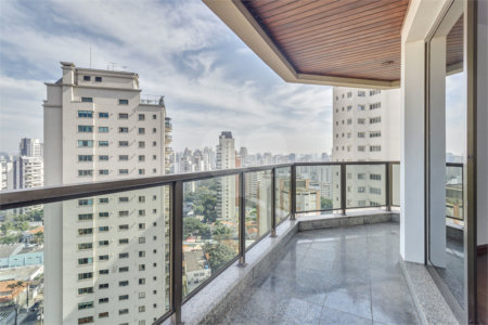 Apartamento à venda com 2 quartos, sendo 1 suíte, em Campo Belo, São Paulo, SP