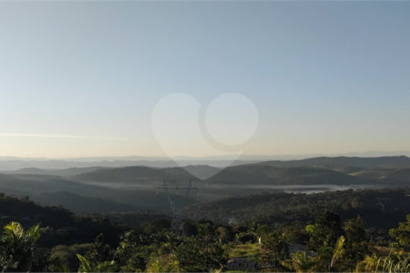 Chácara à venda com 3 quartos, sendo 1 suíte,  em Botujuru, Mogi das Cruzes, SP