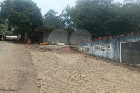 Terreno à venda com 1 suíte em Sítio Areião, São Paulo, SP