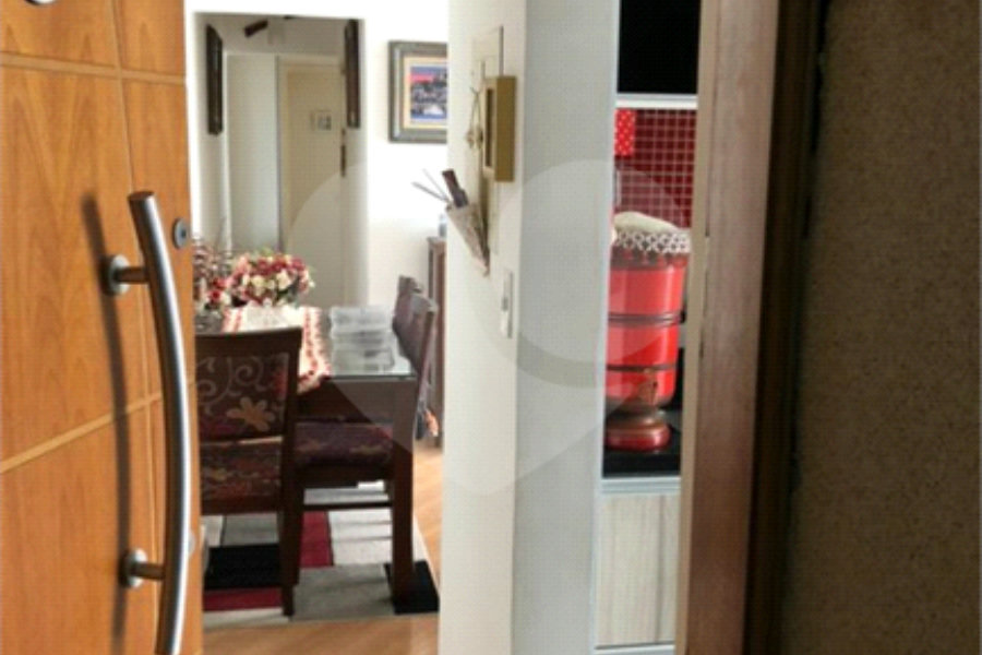 Casa à venda com 2 suítes no condomínio Residencial Matos, São Paulo - SP